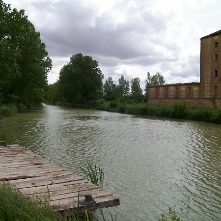 Гостьовий будинок Quinta Del Canal Tamariz de Campos Екстер'єр фото