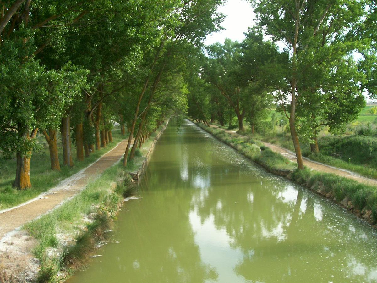 Гостьовий будинок Quinta Del Canal Tamariz de Campos Екстер'єр фото