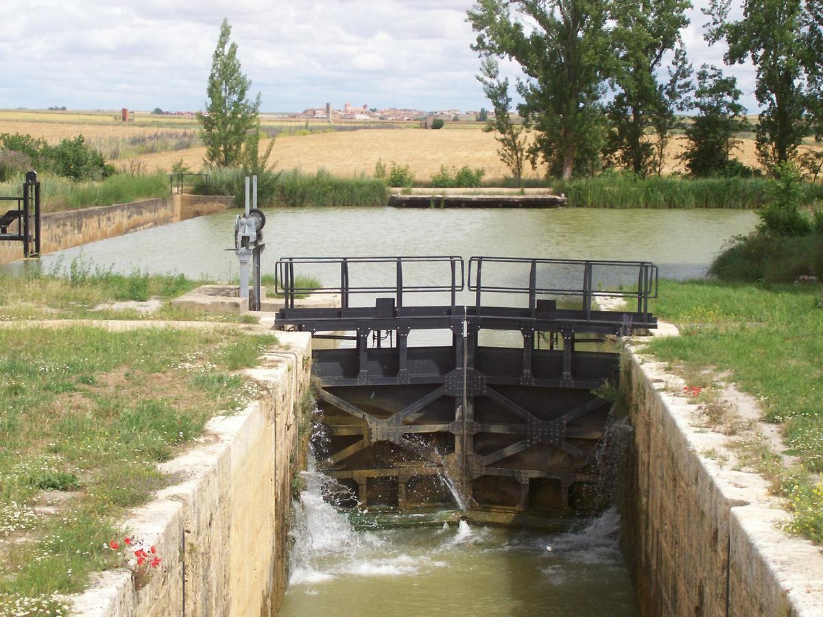 Гостьовий будинок Quinta Del Canal Tamariz de Campos Екстер'єр фото